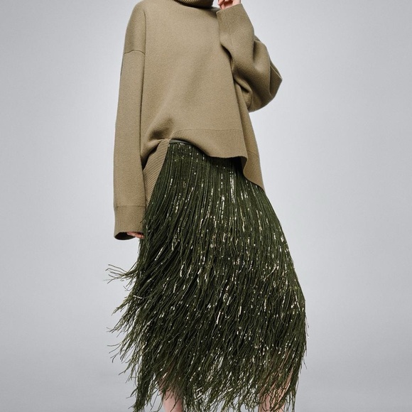 Zara limited edition Olive Fringe Midi Skirt - Picture 2 of 8
